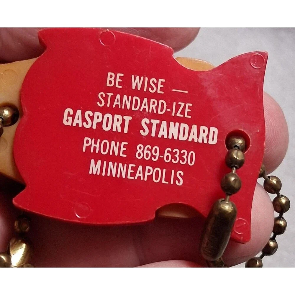 Vintage Gasport Standard Owl Keychain Remcal Key Fob Minneapolis USA Ad